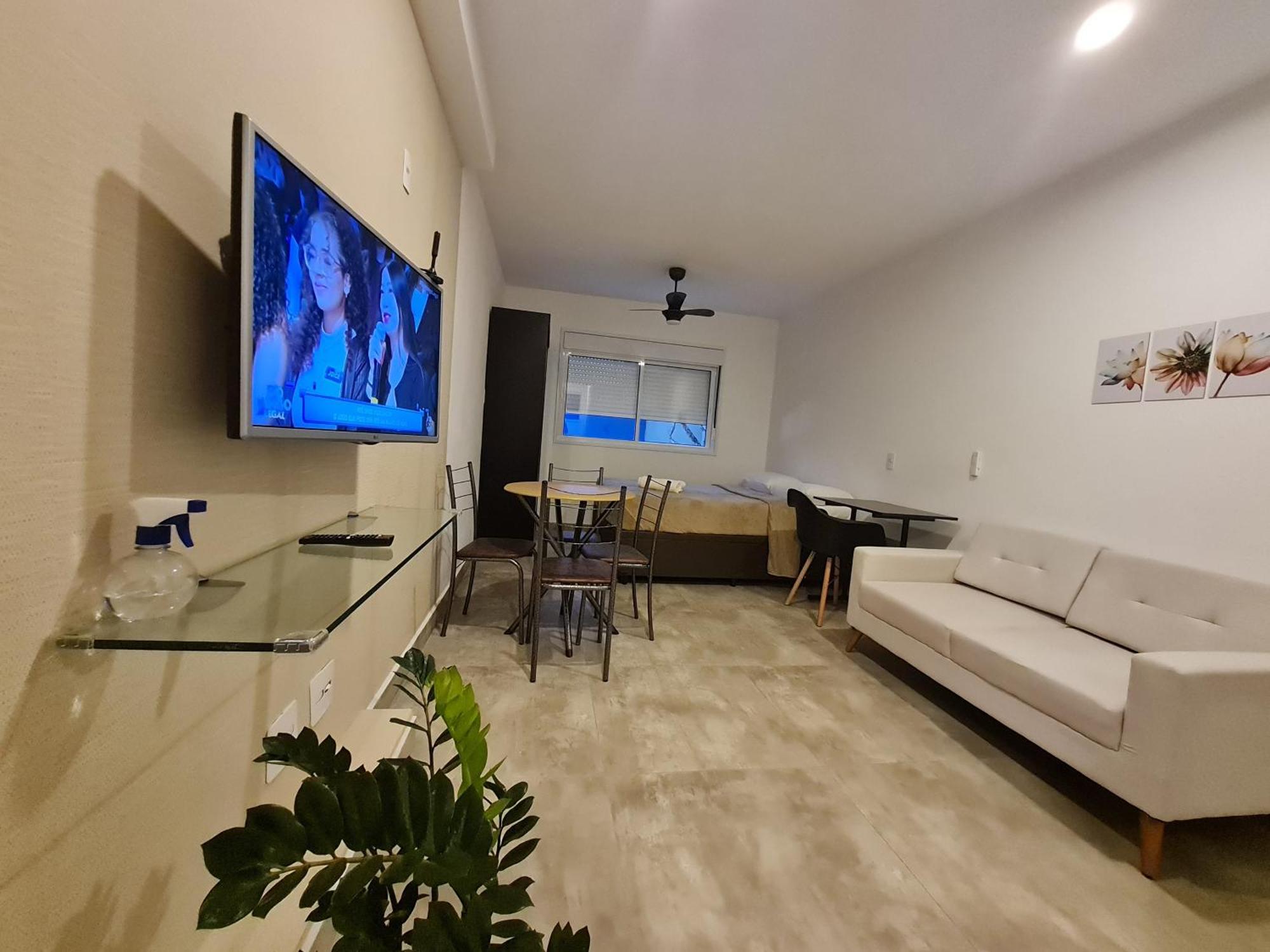 Prox. Avenida Paulista Apartamento *